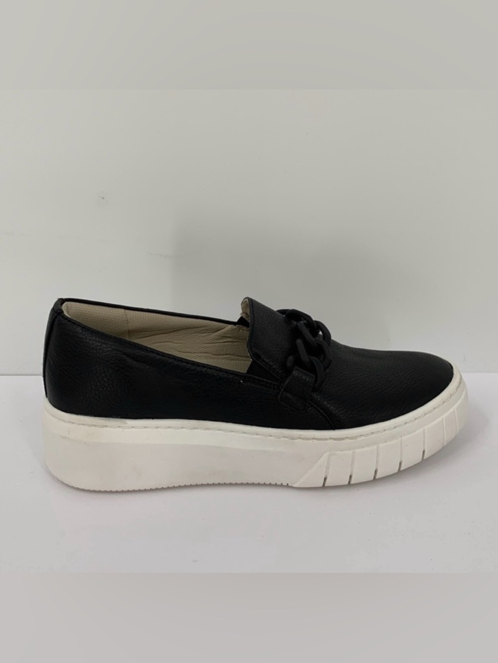 Naturalizer Daphne platform loafer shoe black pebbled leather slip-on chain 10
